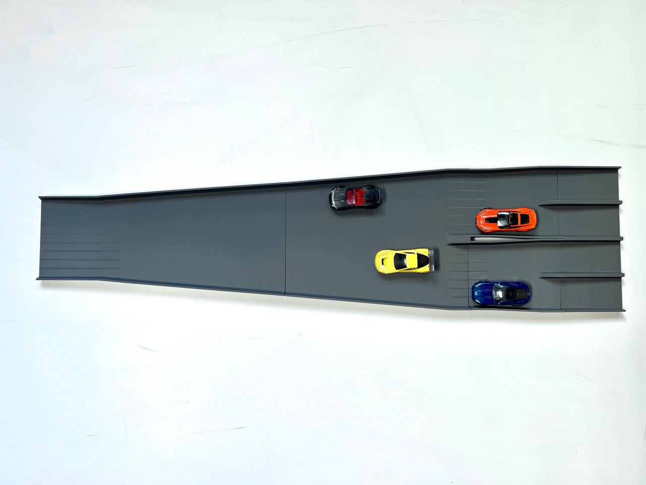 SR 1:55 4-Lane Merge to Open Track 100 - 33"/84cm